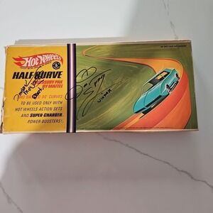 Snake And Mongoose Autographed Vintage 1967 Hot Wheels Half Curve Accessory Pak